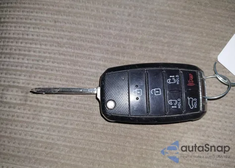 2016 Kia Sedona Lx z USA, uszkodzony, nr VIN KNDMB5C12G6178321